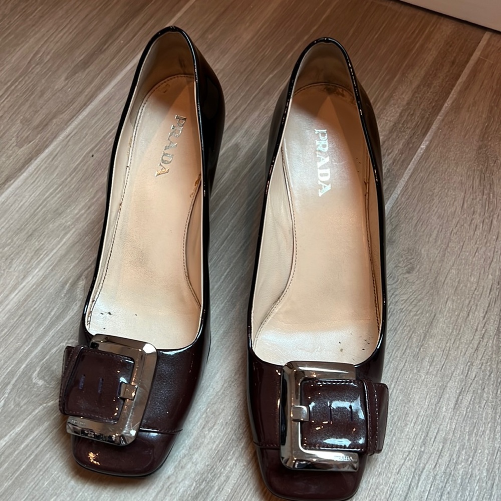 Gorgeous comfortable Prada patent leather shoes